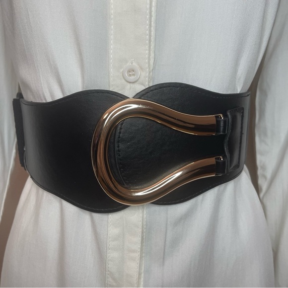 Accessories - Black elastic waistband belt with gold tone buckle